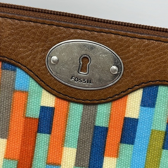 FOSSIL KEY-PER WRISTLET WALLET COATED CANVAS AND LEATHER STRIPE - Picture 2 of 13